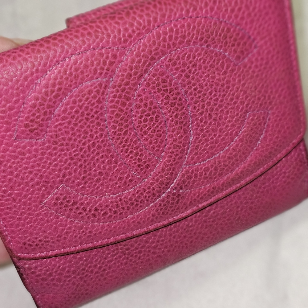 Chanel Pink Caviar Leather Wallet - Picture 2 of 12